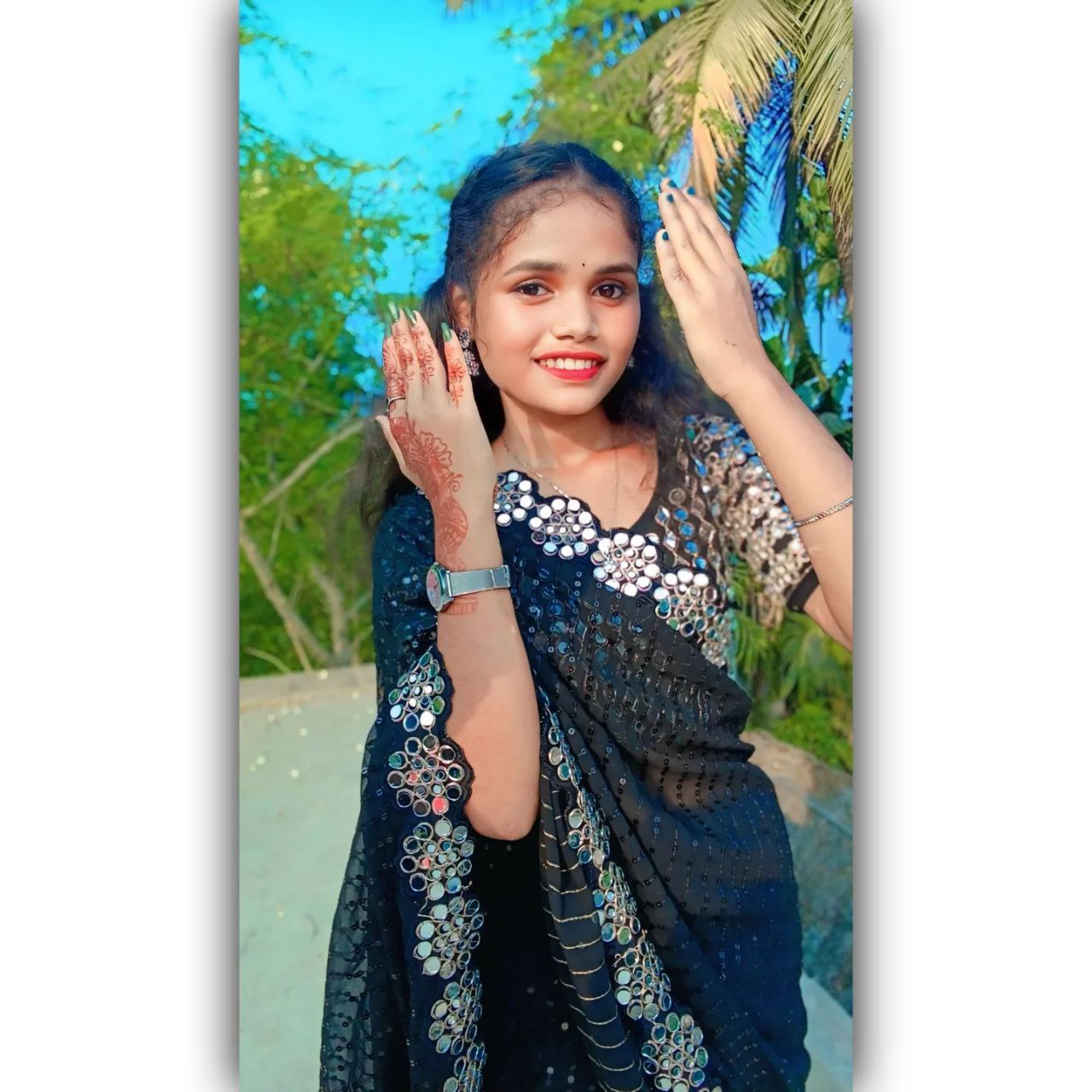 Stylish Beautiful Designer Real Mirror Work Party Wear Saree