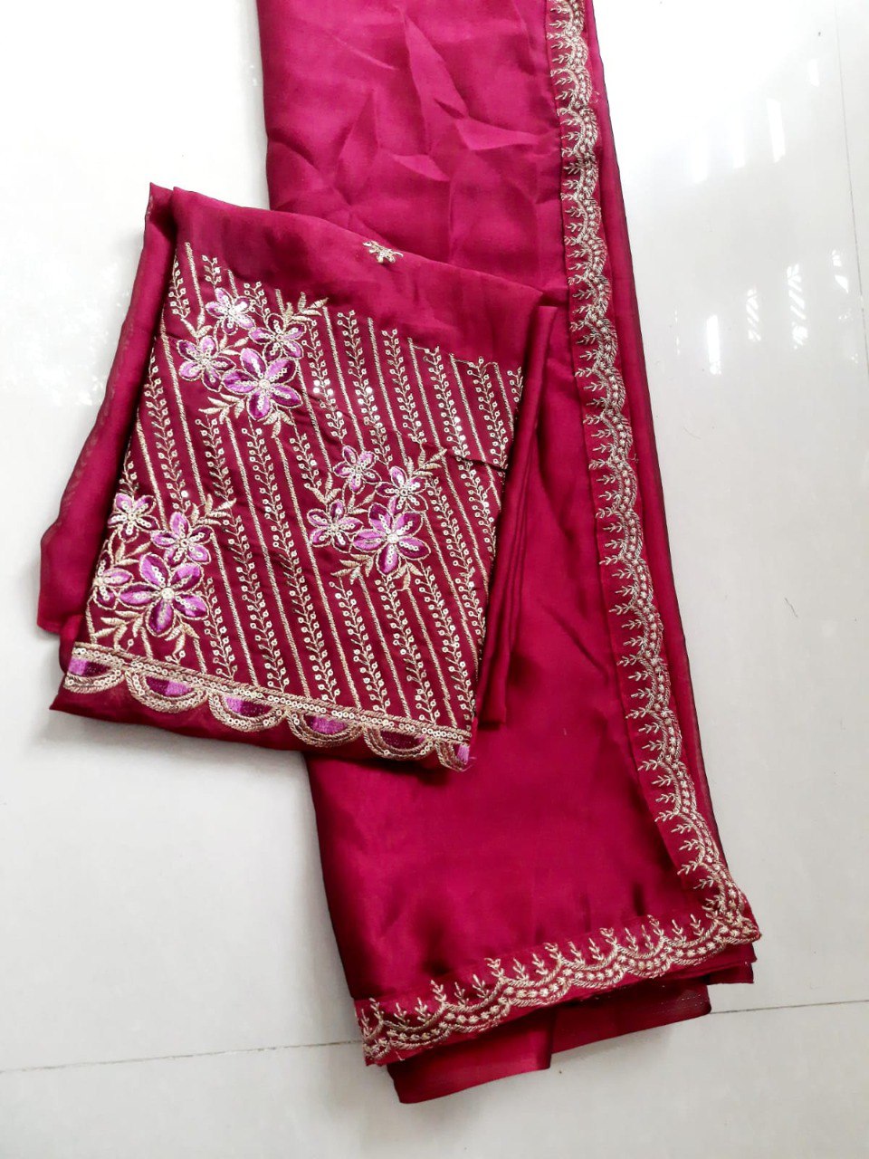 Stylish Trending Golden Jari Thread And Sequined Embroidery Work Soft Rangoli Silk Saree With Blouse